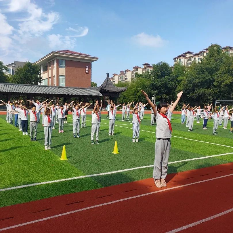 广播操_html_m53a11412.jpg
