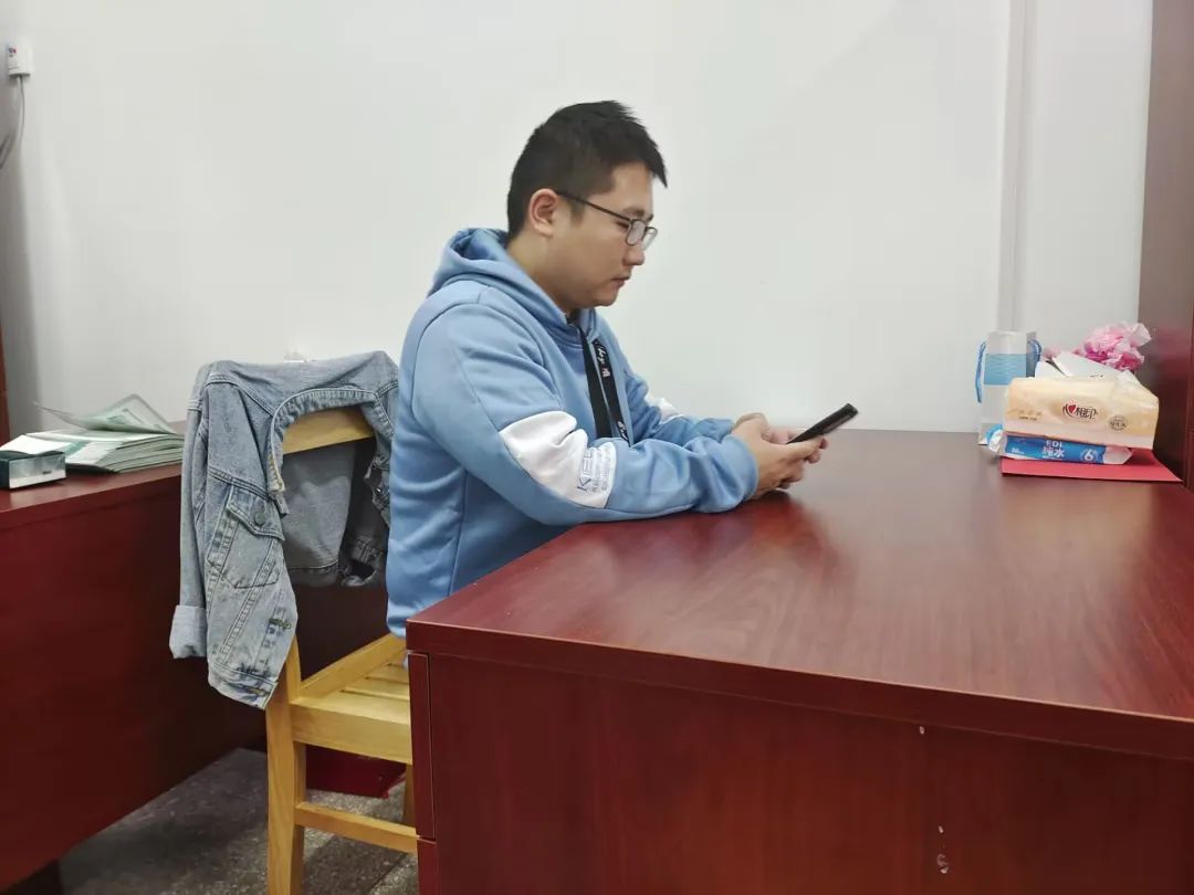 党员学习_html_mf0f9d95.jpg