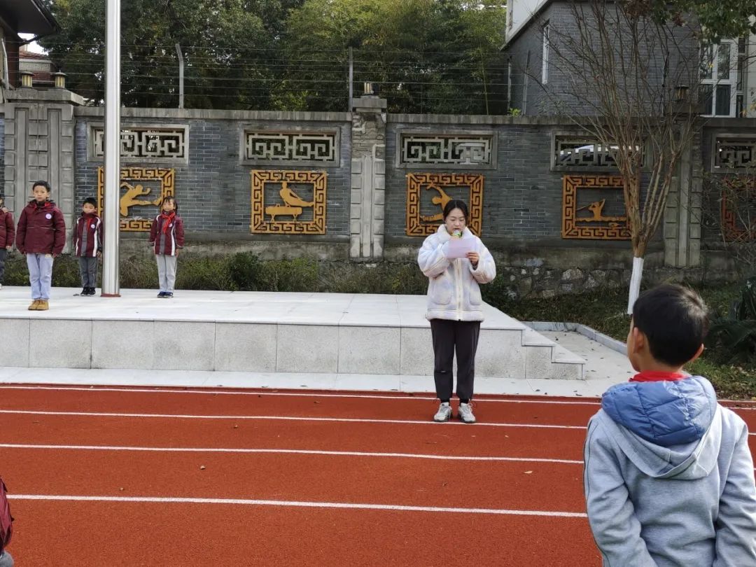 【书院紫金】餐饮之礼,从我做起——记紫金小学国旗下讲话