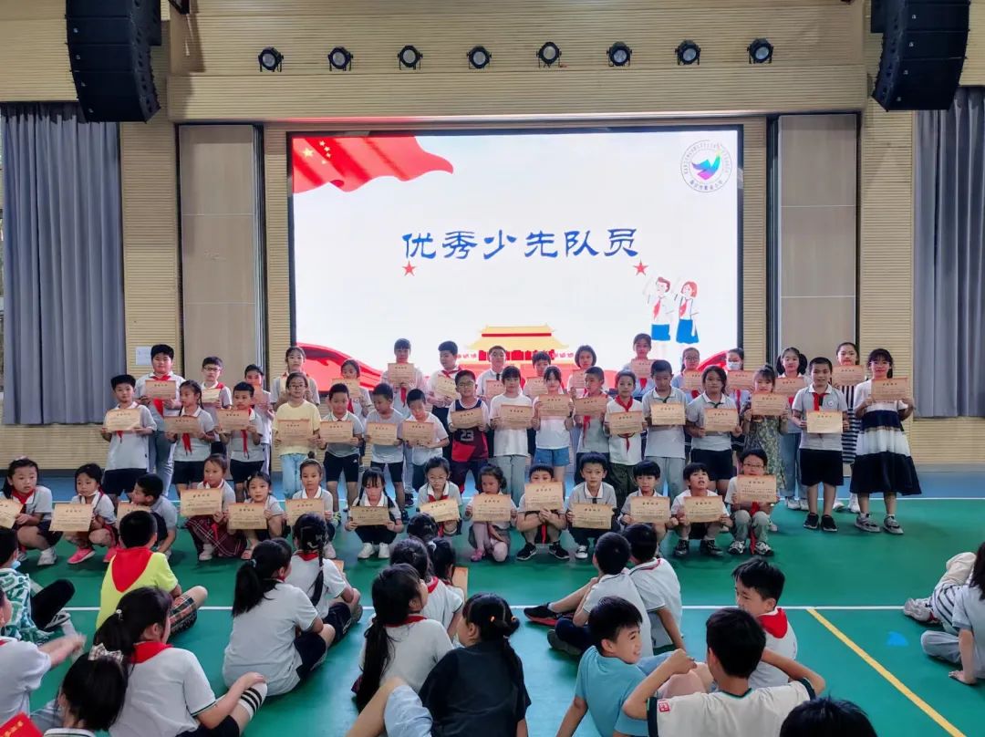 结业典礼_html_m160699d3.jpg