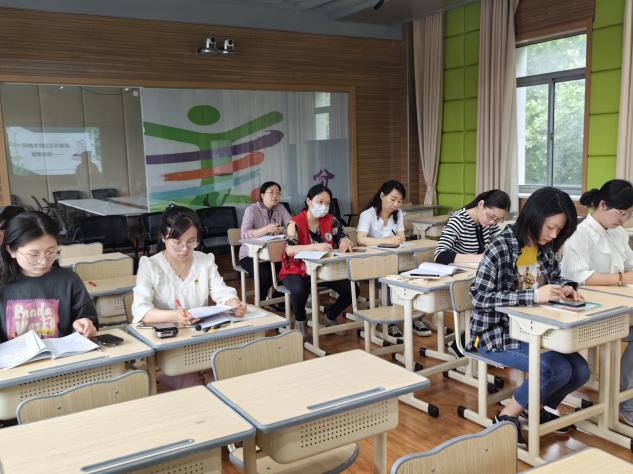 5.30【尚美迈小 教学】道法教研报道_html_bf362aa.jpg