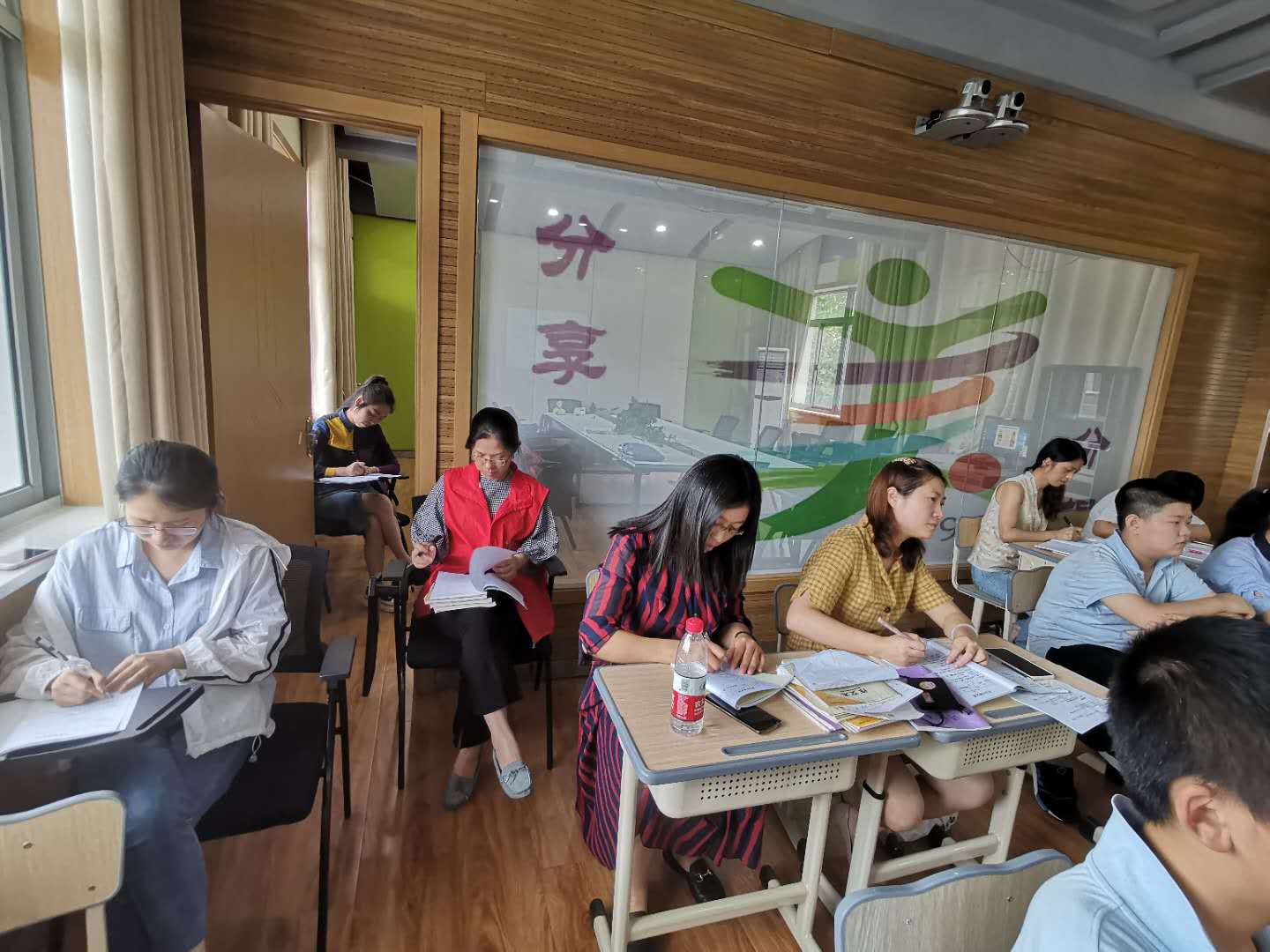 六语第三次教研_html_m7c1edf8a.jpg