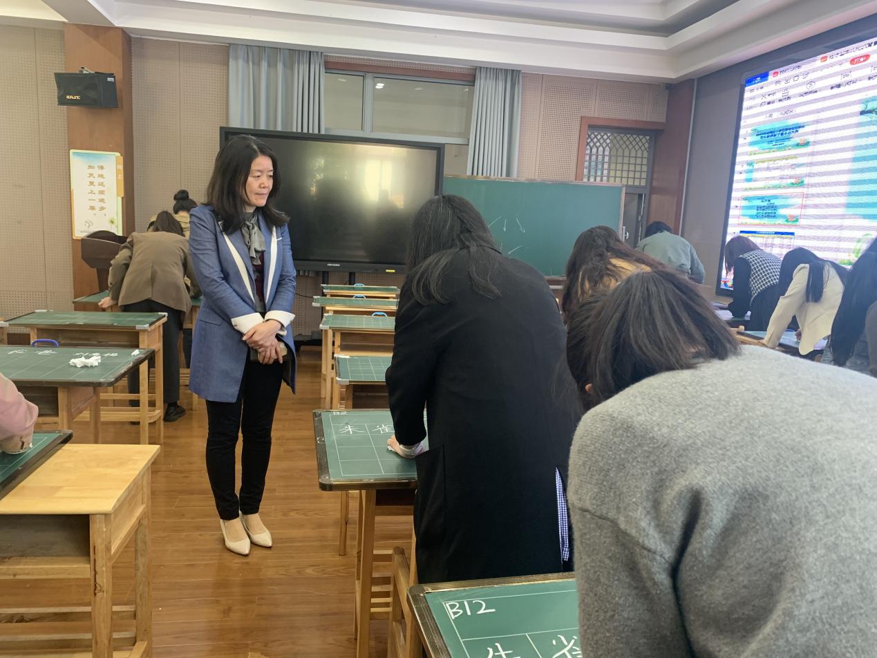 4.27【尚美迈小 教学】德法基本功比赛新闻稿_html_6a3b6368.jpg