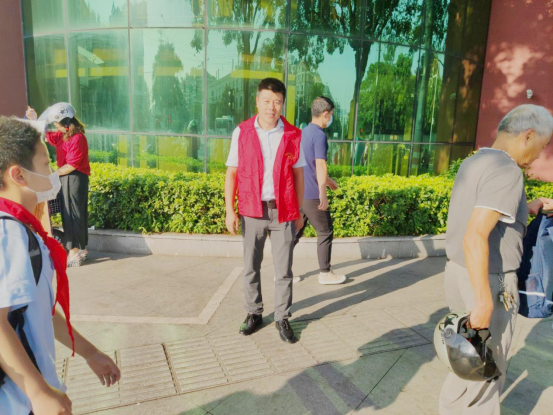 文明礼仪报道_html_m402e624a.png