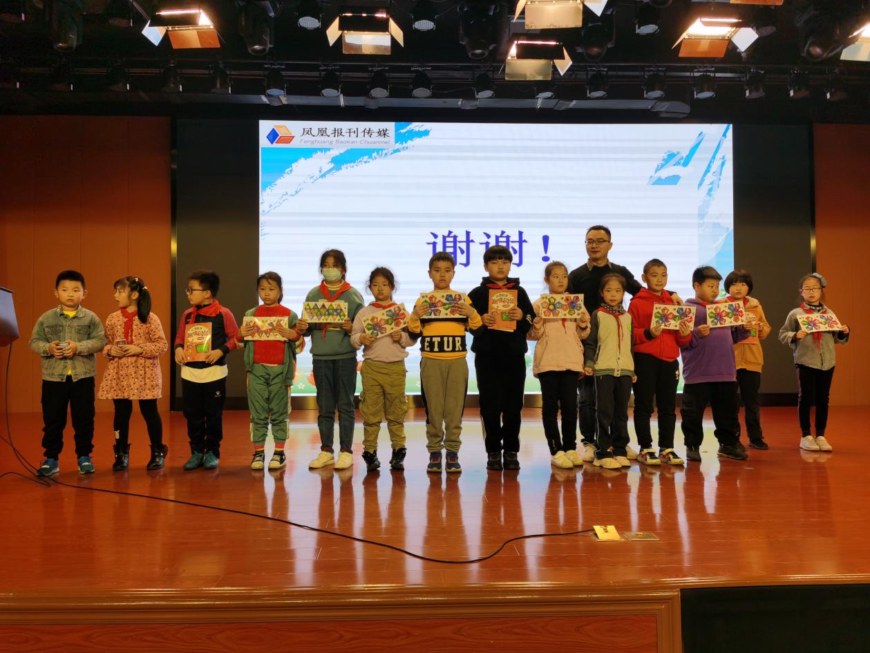 数学文化节讲座报道(陈)6_html_m2c1ee1da.jpg
