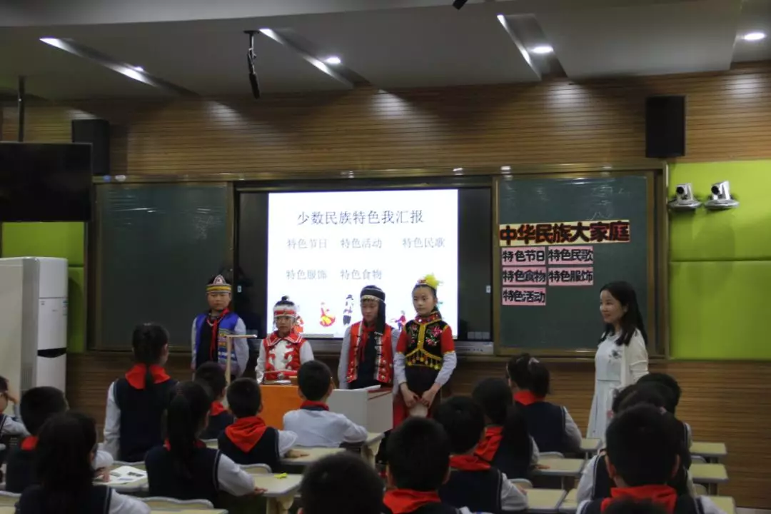 方芳介绍 改2_html_485002a1.png