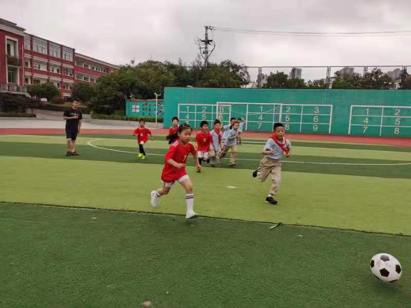 优秀足球小报_html_18a87a17.jpg