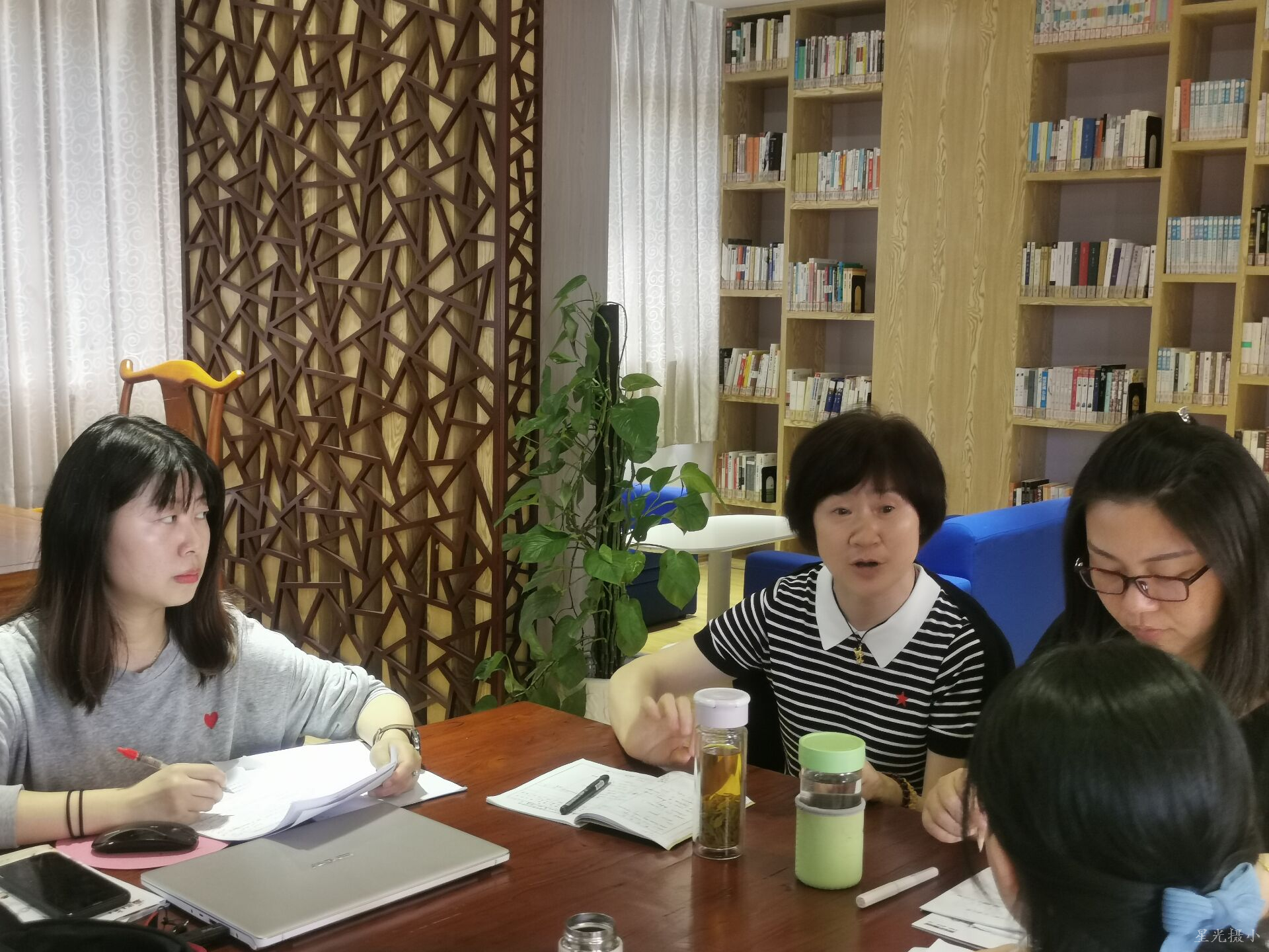教研员评课.jpg