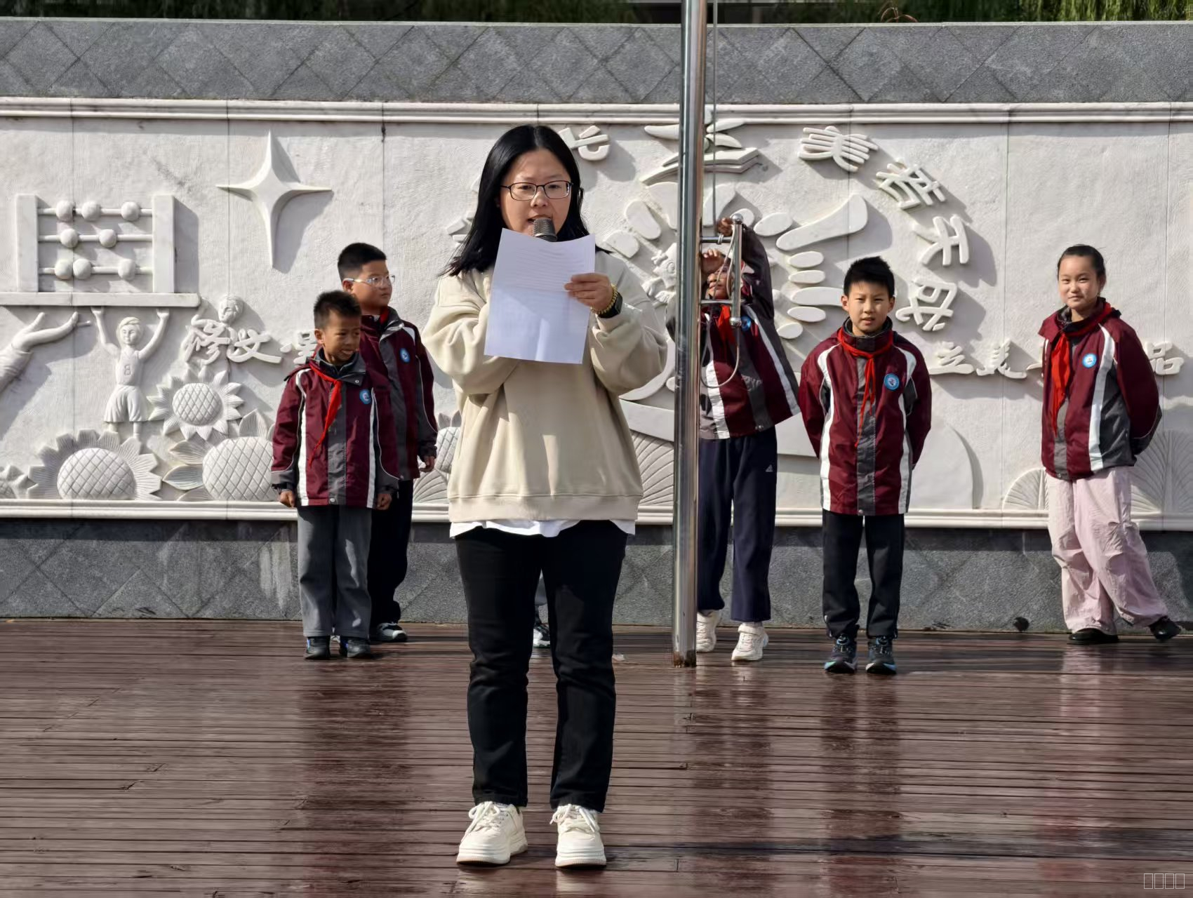 陶灵洁老师国旗下讲话.jpg 陶灵洁老师国旗下讲话.jpg