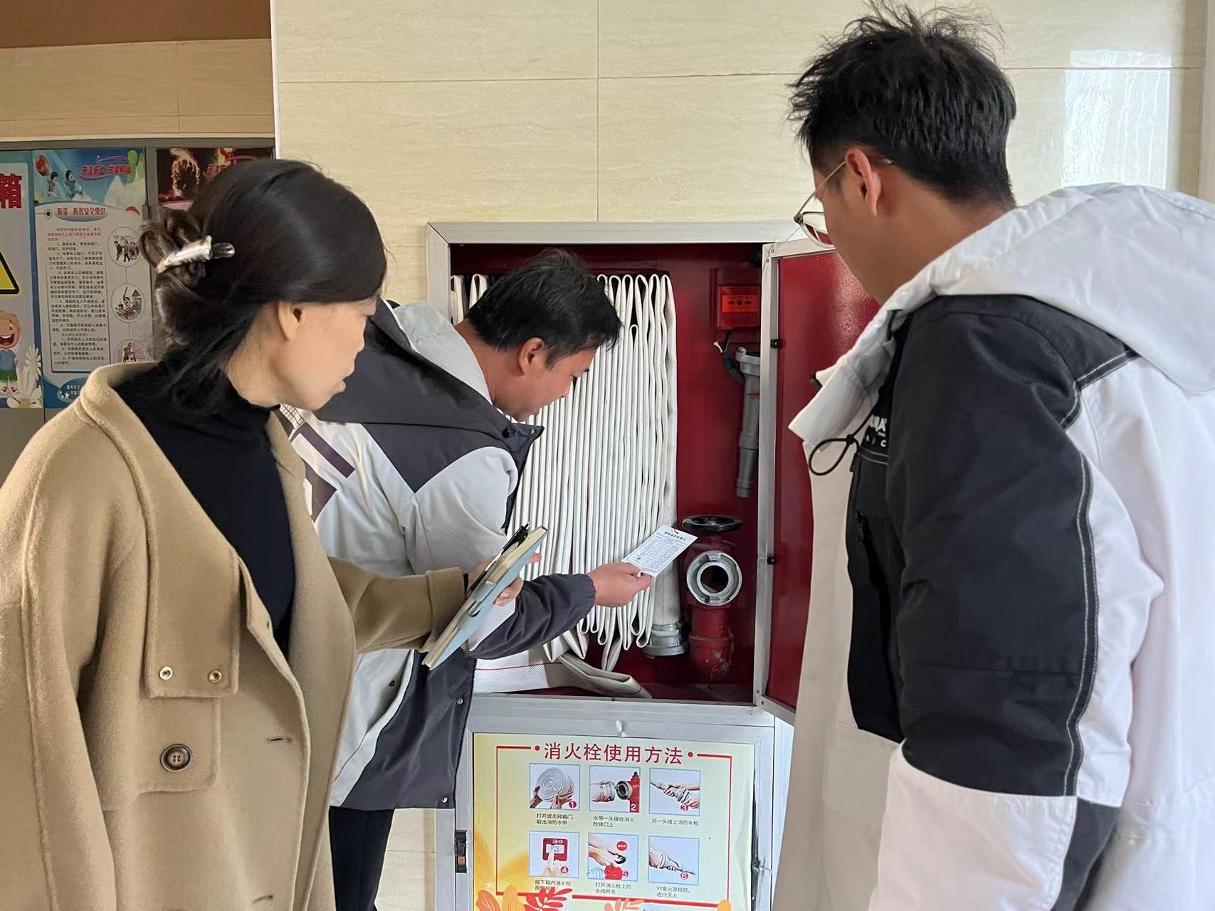 【星光摄小】（安全第一）摄山星城小学开展校舍安全大检查