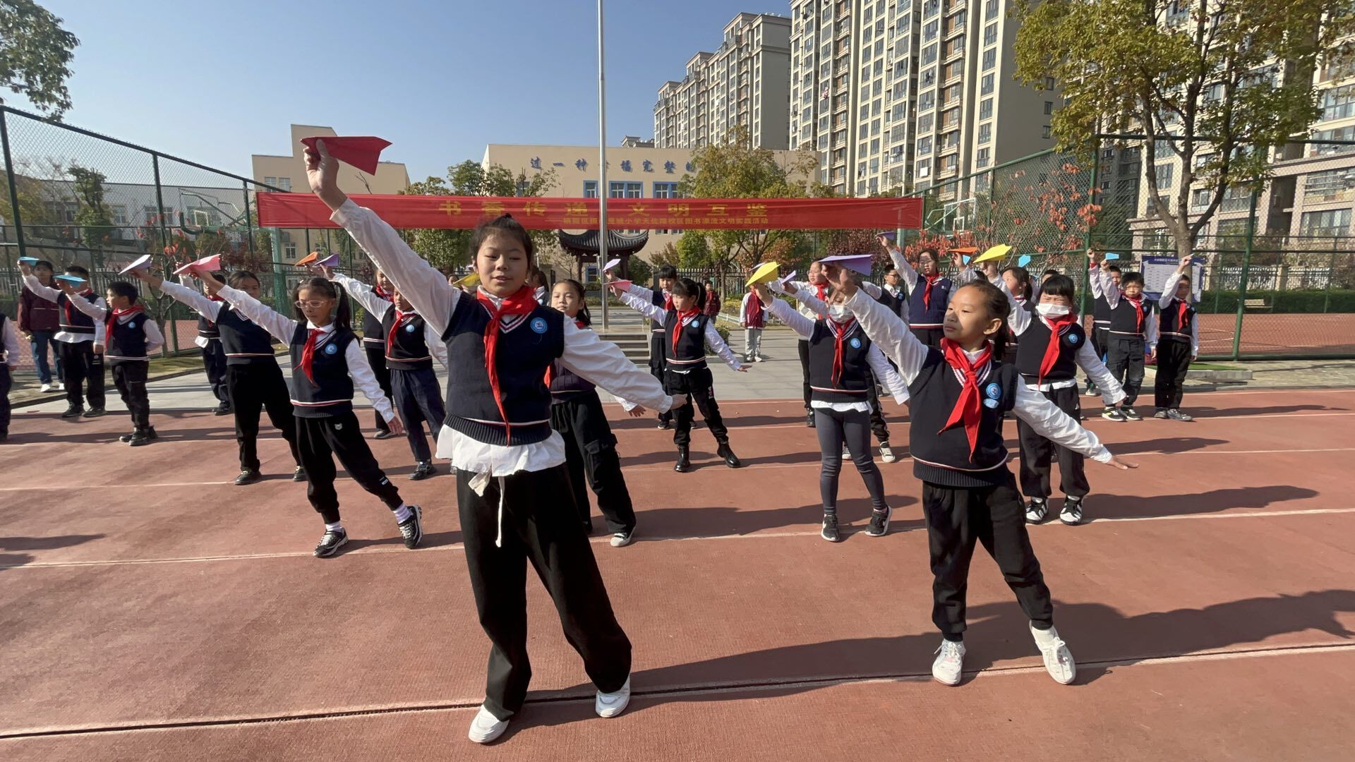 【星光摄小】感恩之心，感恩之行 ——摄小天佐路校区第12周升旗仪式系列报道