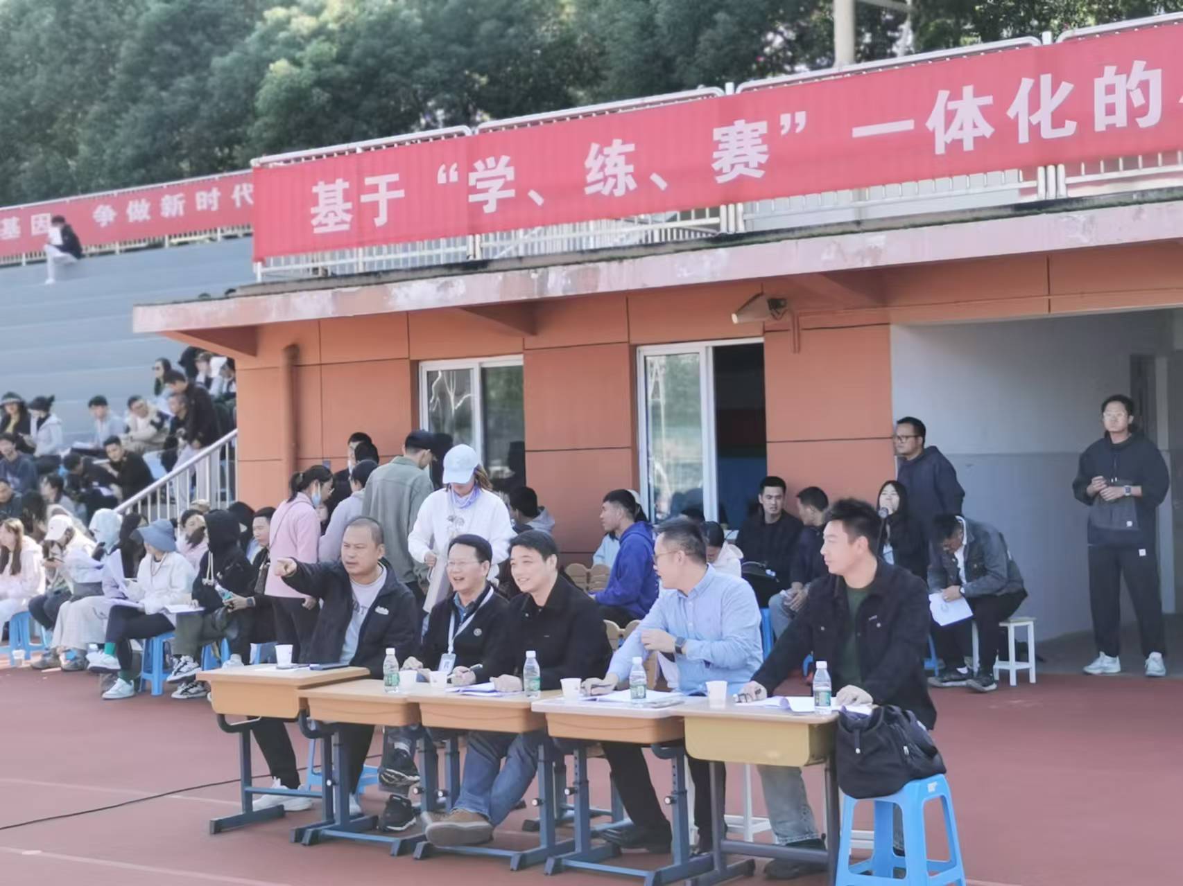 体育教研活动新闻稿10.29_html_ea53daa.jpg