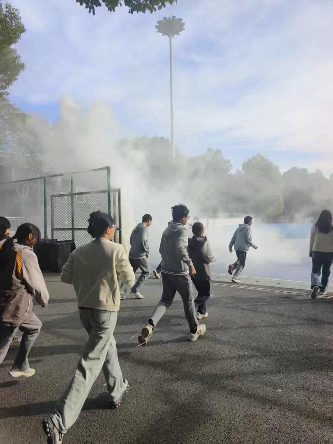 NR8AVjViQ1FBeE9UUTJPVE14T0RlNERnaHBXUFA4S3chIQUAcXVuZ3o!.jpeg NR8AVjViQ1FBeE9UUTJPVE14T0RlNERnaHBXUFA4S3chIQUAcXVuZ3o!.jpeg