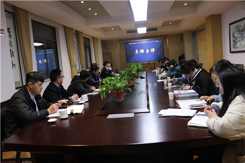 30 语文数学组研讨.jpg
