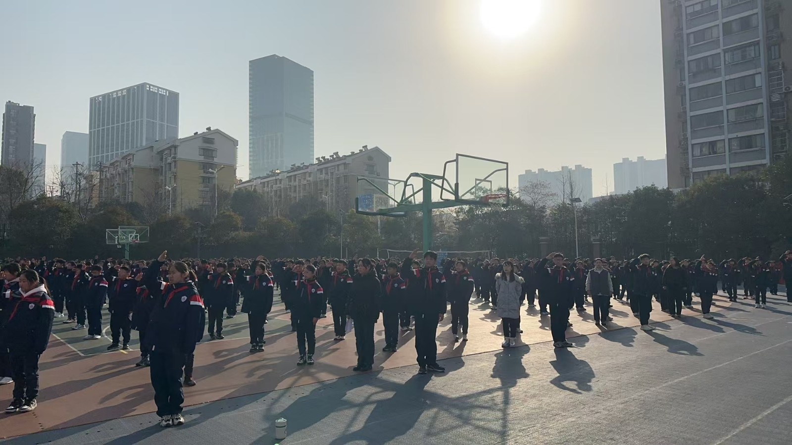 学生队伍.jpg