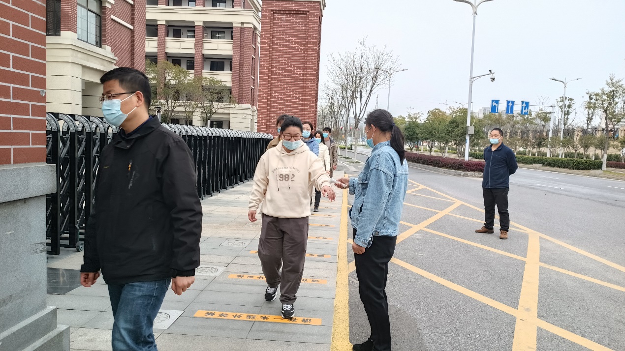 【安全伯乐】南京市伯乐中学开展疫情防控演练_html_m749bd416.jpg