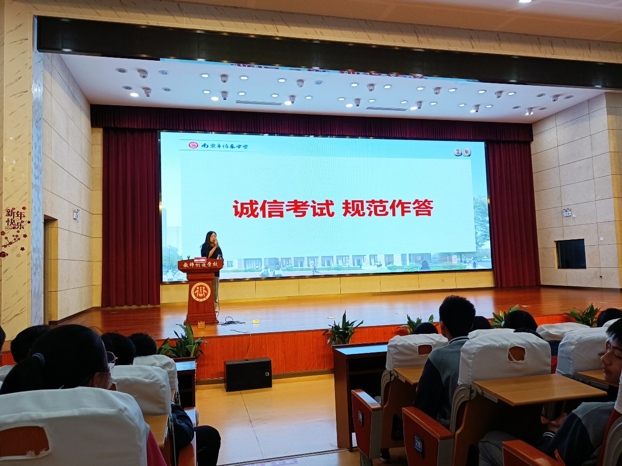 20220530心理讲座新闻_html_m5f185aa.jpg