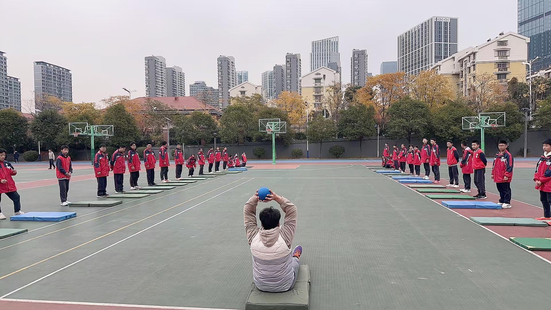 de5242731c115fd82c6e87e53a3cff8.jpg