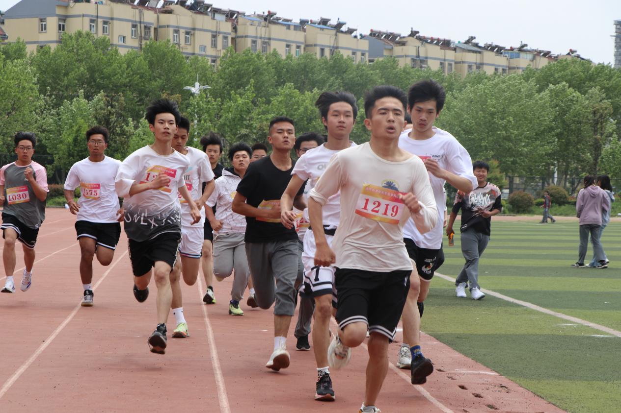 第四十八届春季运动会_html_722e4770.jpg