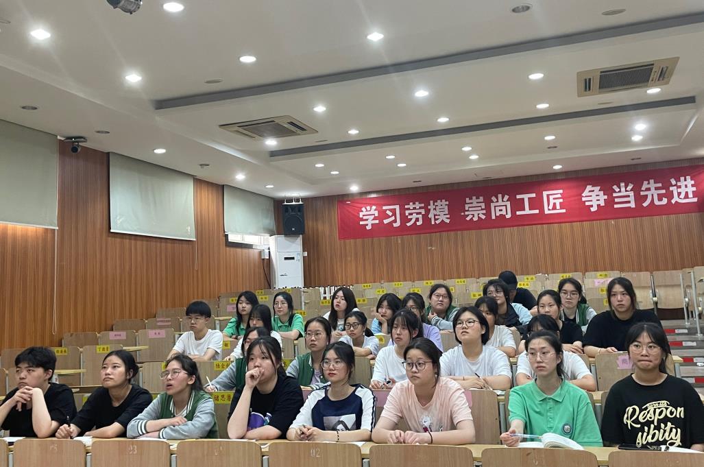 学习新中国史_html_m216e832c.jpg