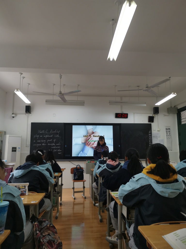11月4日 英语区级公开课简报_html_7a8153a4.jpg