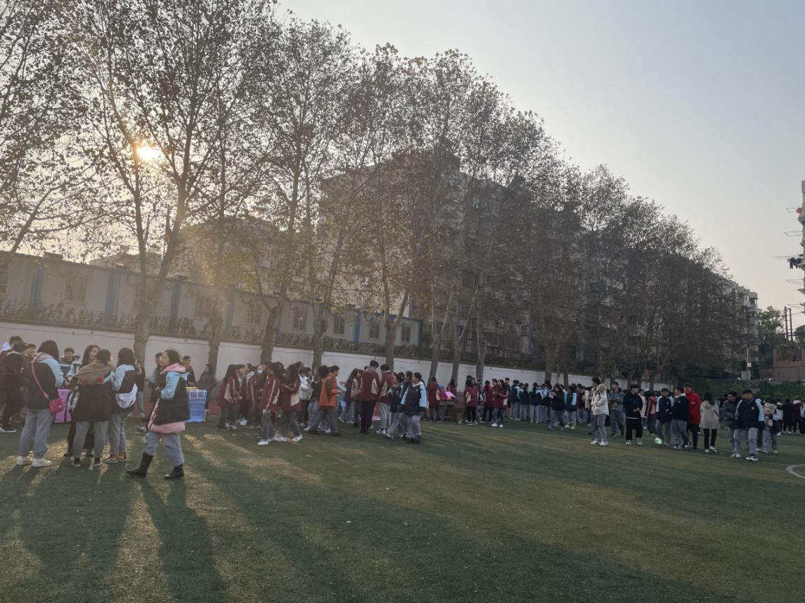 【活力新港】爱心义卖 温暖人心  ——记南京新港中等专业学校爱心义卖活动