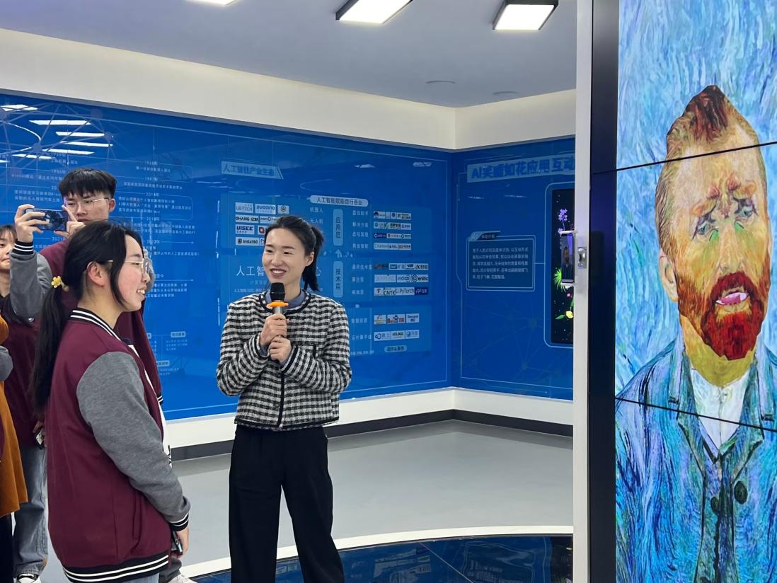 信息系 南信院参观新闻稿_html_m3611104e.jpg