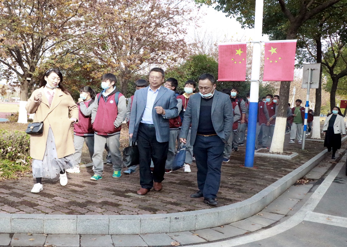 南信院参观_html_m3c31dc51.jpg