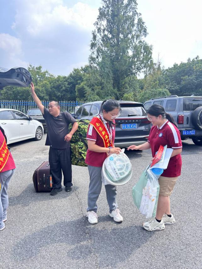 修改稿 【新闻】南京新港中等专业学校：2024-2025学年第一学期新生报到仪式_html_m7dbd9540.jpg