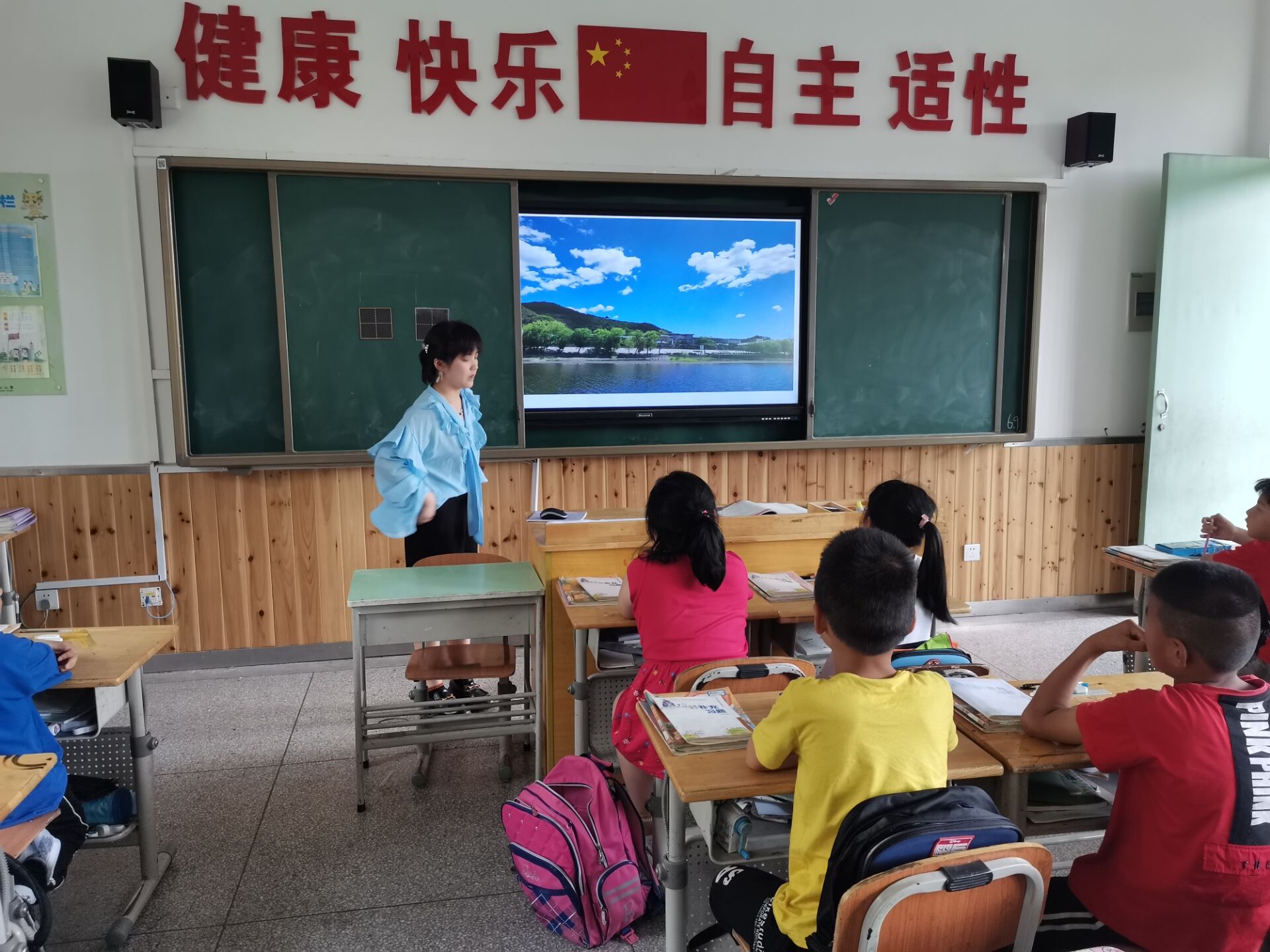 交流研讨互学习，集体备课促成长