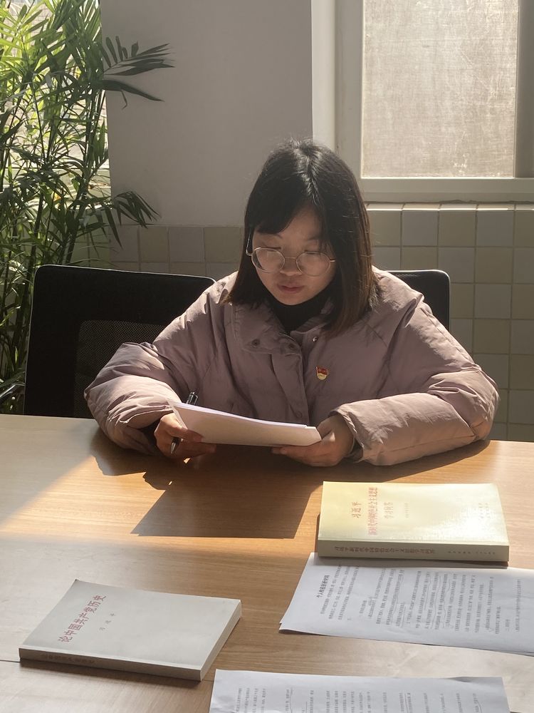 【江畔先锋·组织生活会】龙潭中心小学江畔人家校区党支部开展组织生活会及民主评议党员工作_html_m6b6680ac.jpg