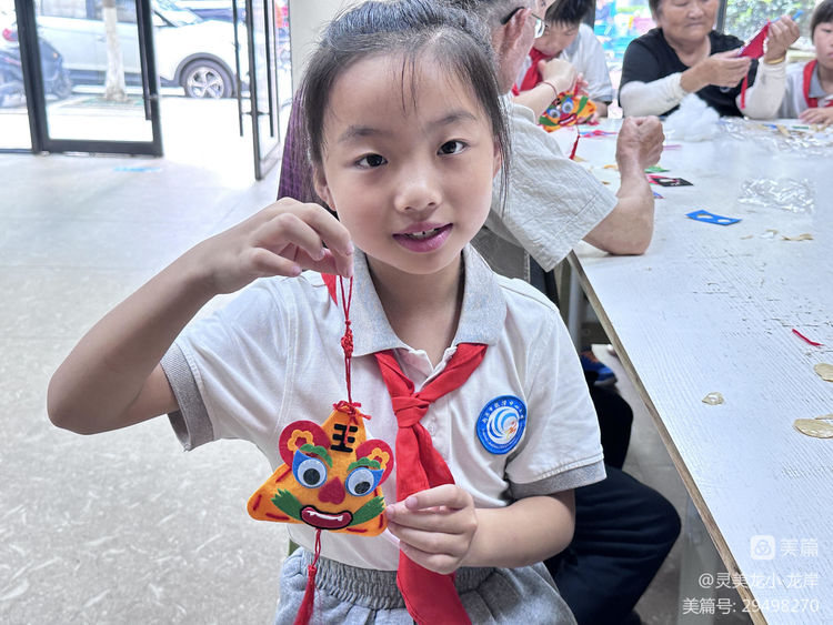 【灵美龙小·龙岸】悠悠粽叶香 浓浓端午情——龙潭中心小学龙岸花园校区开展端午节主题活动_html_m2e149284.jpg