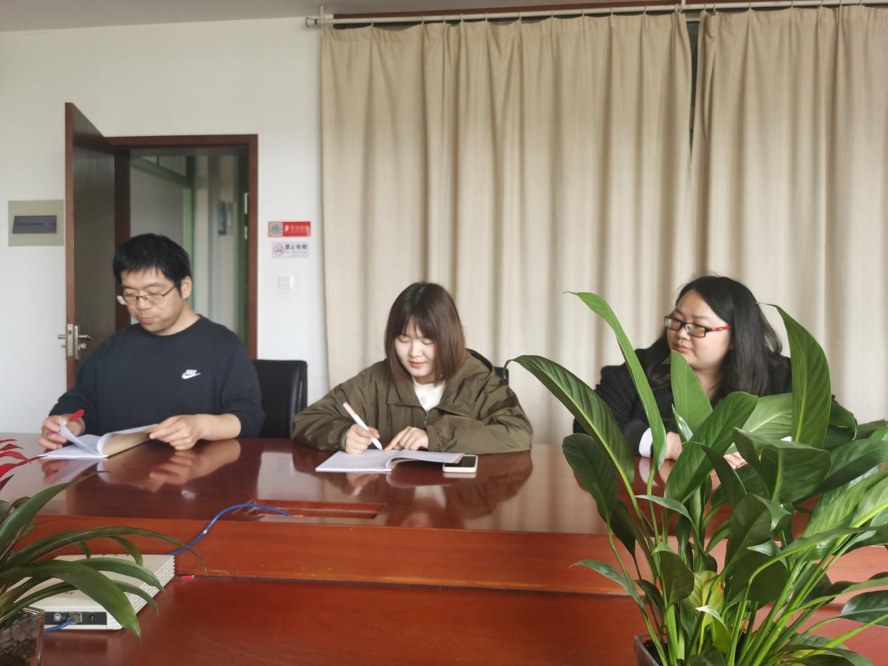4月江畔英语教研_html_m68f95b58.jpg