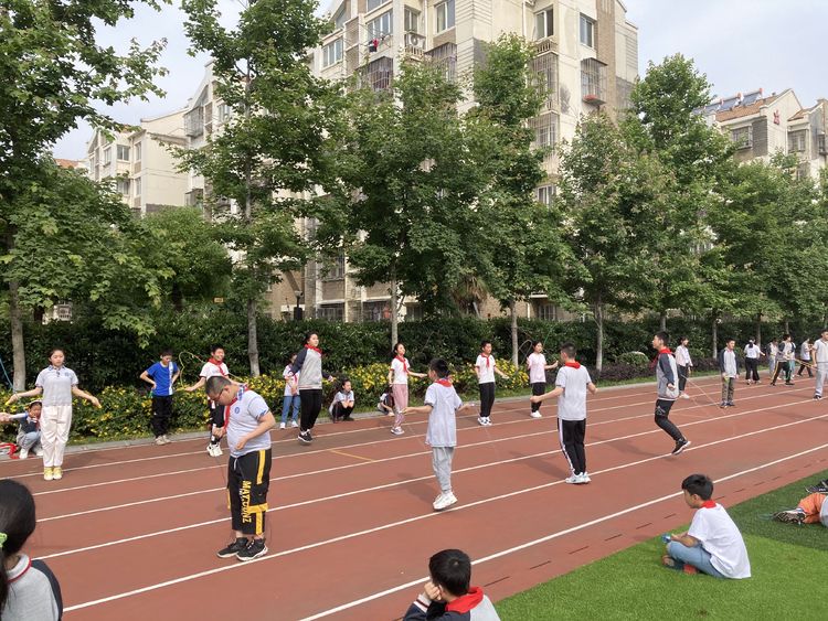 阳光体育节_html_5b3c6191.jpg