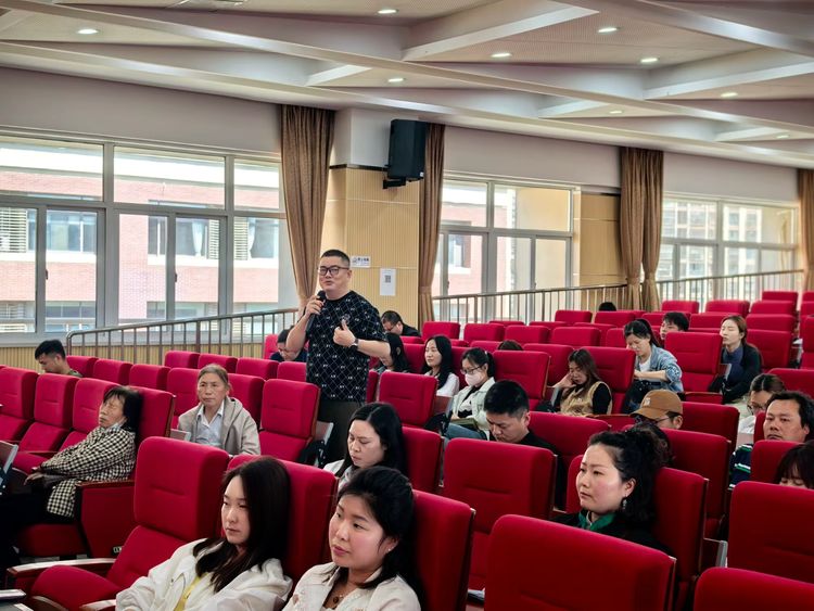 2025.4.25科学规划 助力成长——龙潭中心小学开展第12期家长学堂活动_html_m4956011.jpg