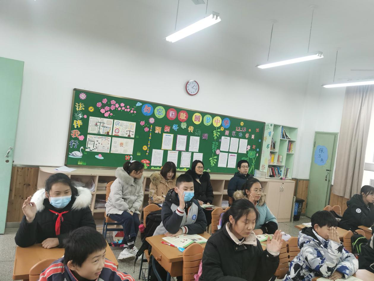 12月江畔英语教研_html_m5810b63c.jpg