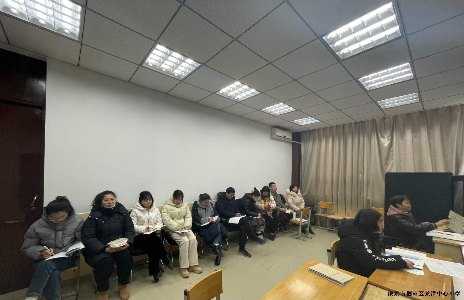 【灵美龙小•江畔】有备而来   优化复习  ——龙小江畔人家分校语文组校本教研1月报道