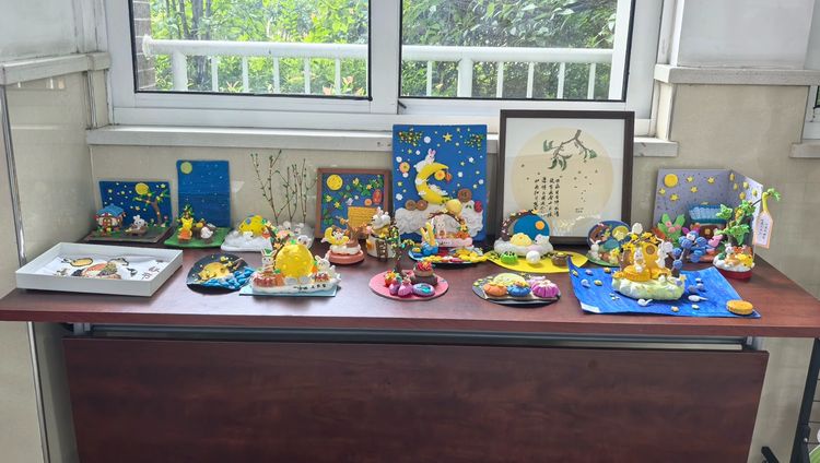 2025.9.30童心筑月 情满中秋——龙潭中心小学开展“我们的节日·中秋”系列活动_html_m49865bce.jpg