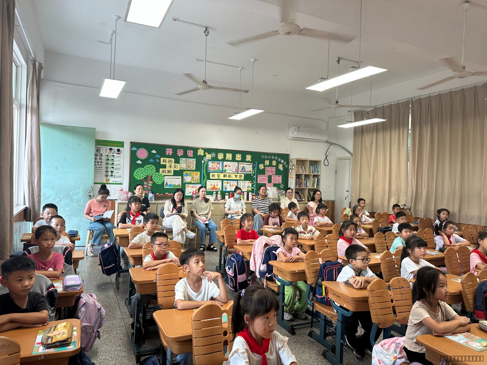 【灵美龙小·江畔】聚焦传统文化，共研教学实效 ——龙小江畔9月道德与法治校本教研活动报道