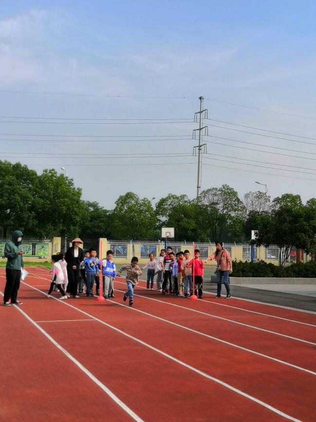 灵美龙小11跑操_html_m6be74374.jpg