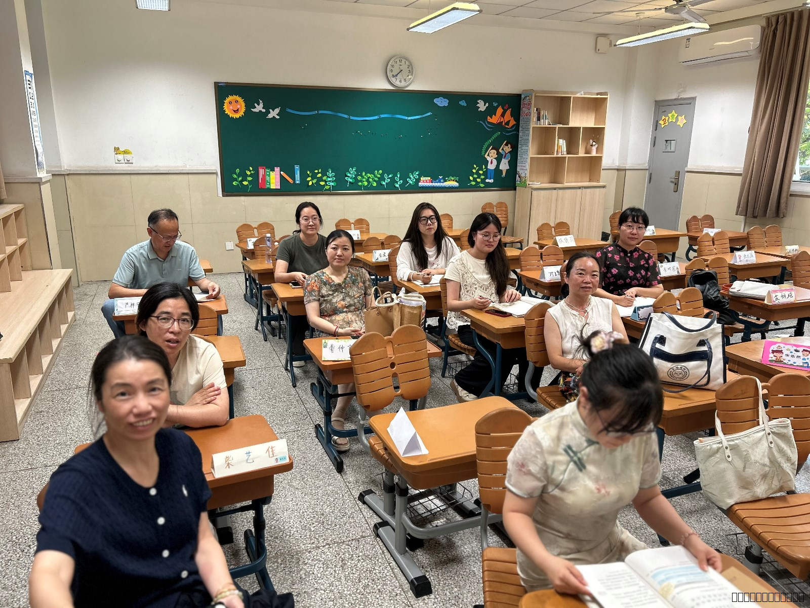 【灵美龙小】深耕教学研思共进——龙潭中心小学四年级语文组第一次集体备课活动