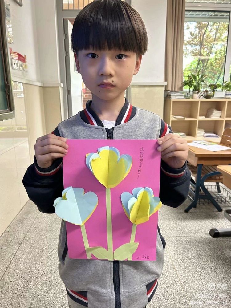 【灵美龙小&middot;龙岸】最好的祝福，送给最美的您——龙潭中心小学龙岸花园校区母亲节系列活动_html_5125dee1.jpg