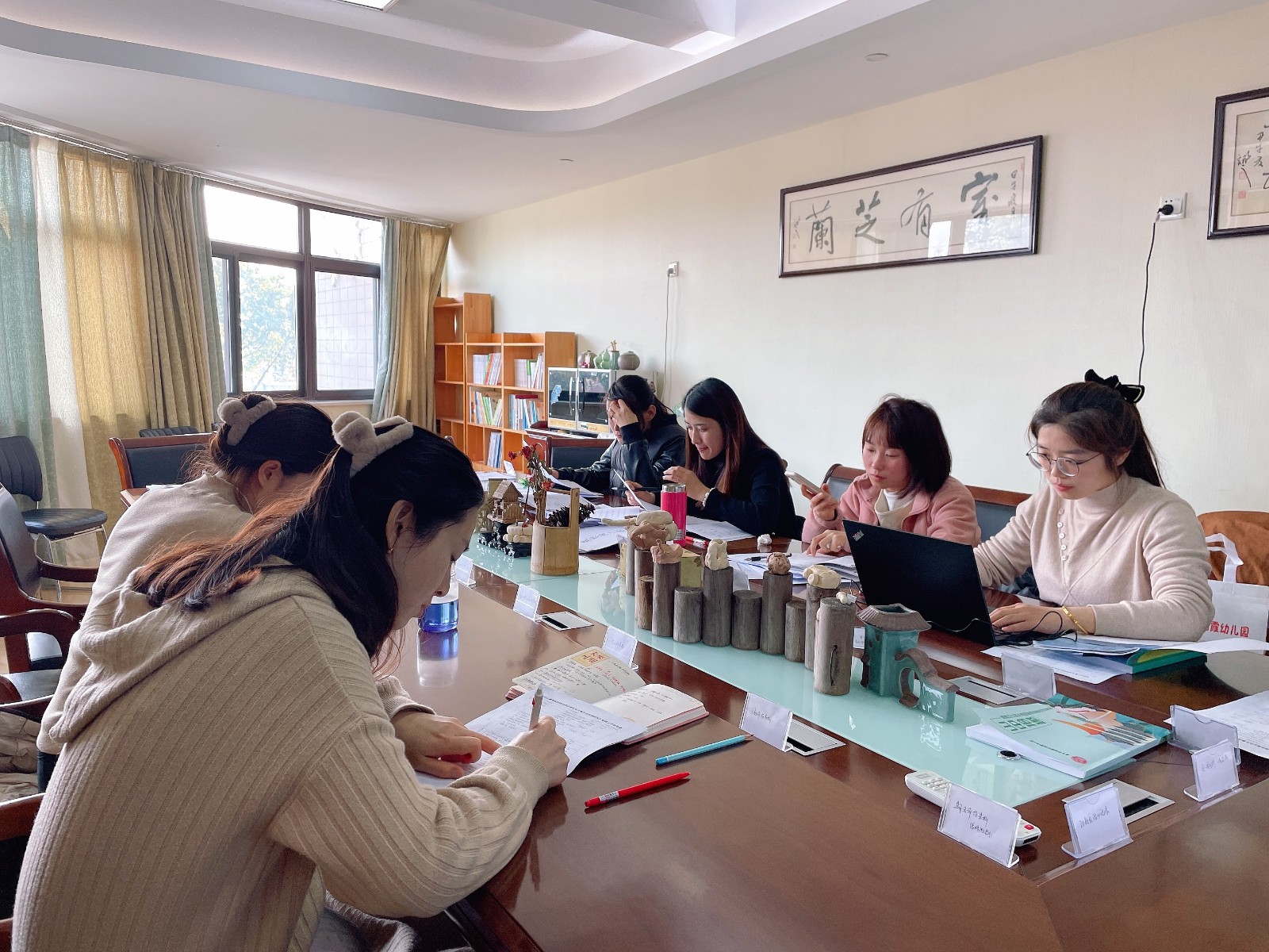 【枫香栖幼】教有所研 研有所获  ——记栖霞幼儿园五福园课程中心组教研活动