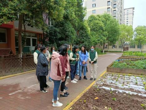 交流经验 互动共进科学教研组部分教师参加栖幼翡翠天域园与龙潭幼儿园靖安分园结对帮扶活动_html_m1f13c405.jpg