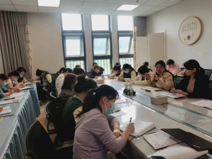 【枫香栖幼】预防诺如 呵护健康  ——栖霞幼儿园翡翠天域园诺如病毒防控演练活动