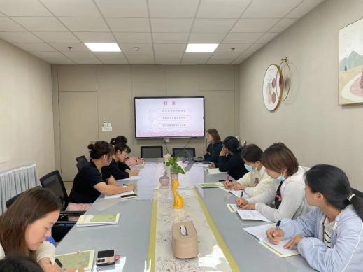 【枫香栖幼】民族团结一家亲  ——栖幼翡翠天悦园师德师风暨“民族团结进步宣传月”学习活动