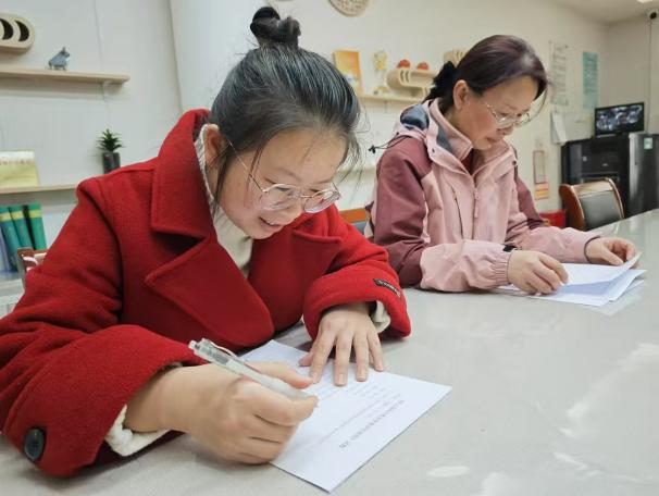 241227“育”见成长 童乐未央——记栖幼红枫分园业务学习活动（八）_html_7786606a.jpg