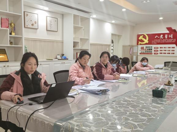 250217守教育初心 正师德师风——栖幼石埠湾园师德师风专项会议暨警示教育_html_530c2467.jpg