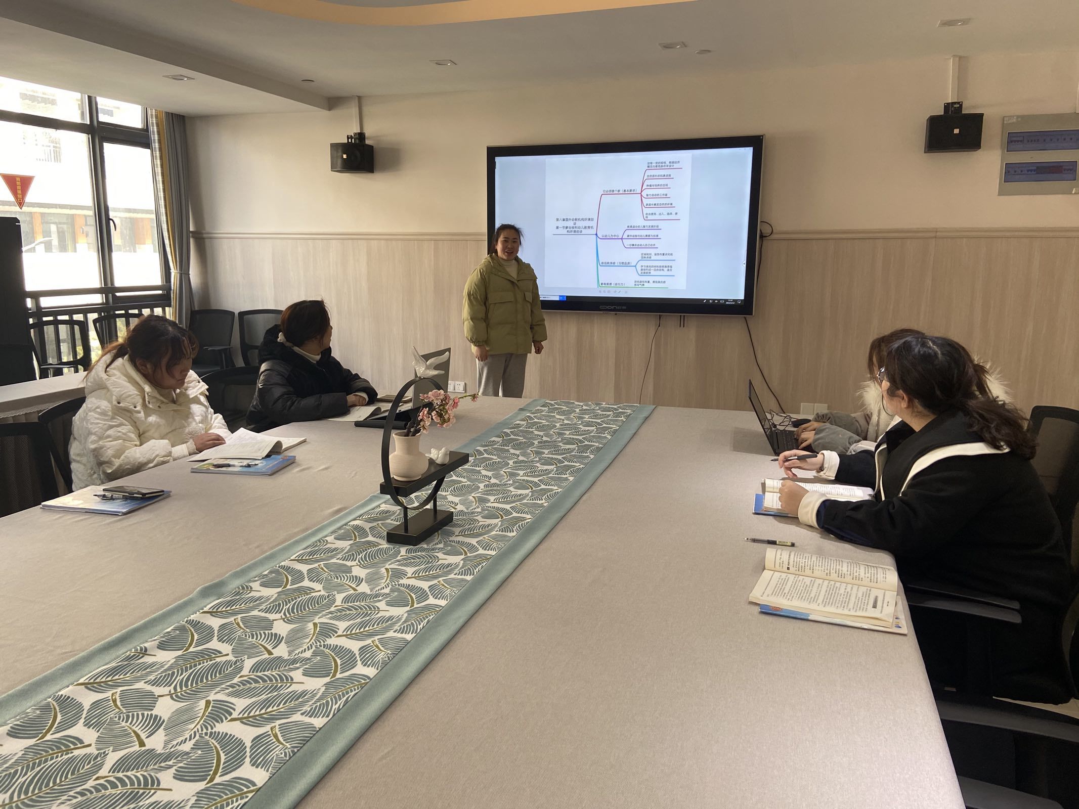  【枫香栖幼】齐心创设环境 童心自在飞扬  ——记栖霞幼儿园石埠湾园教师共读分享活动