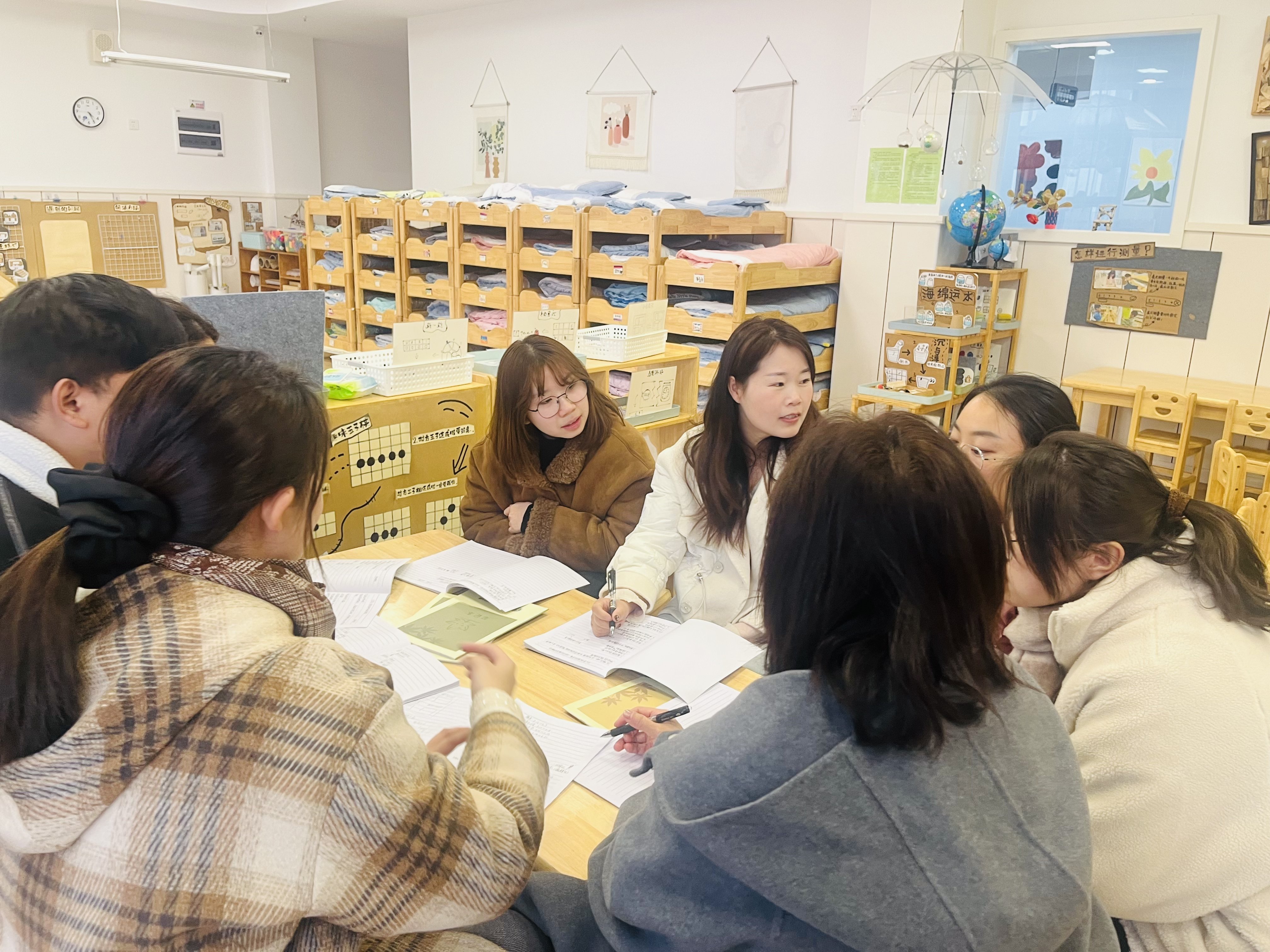 250213“齿”间奥秘探，衔接启蒙行——栖霞幼儿园翡翠天悦园大班年级组课程审议活动_html_281c60fa.jpg